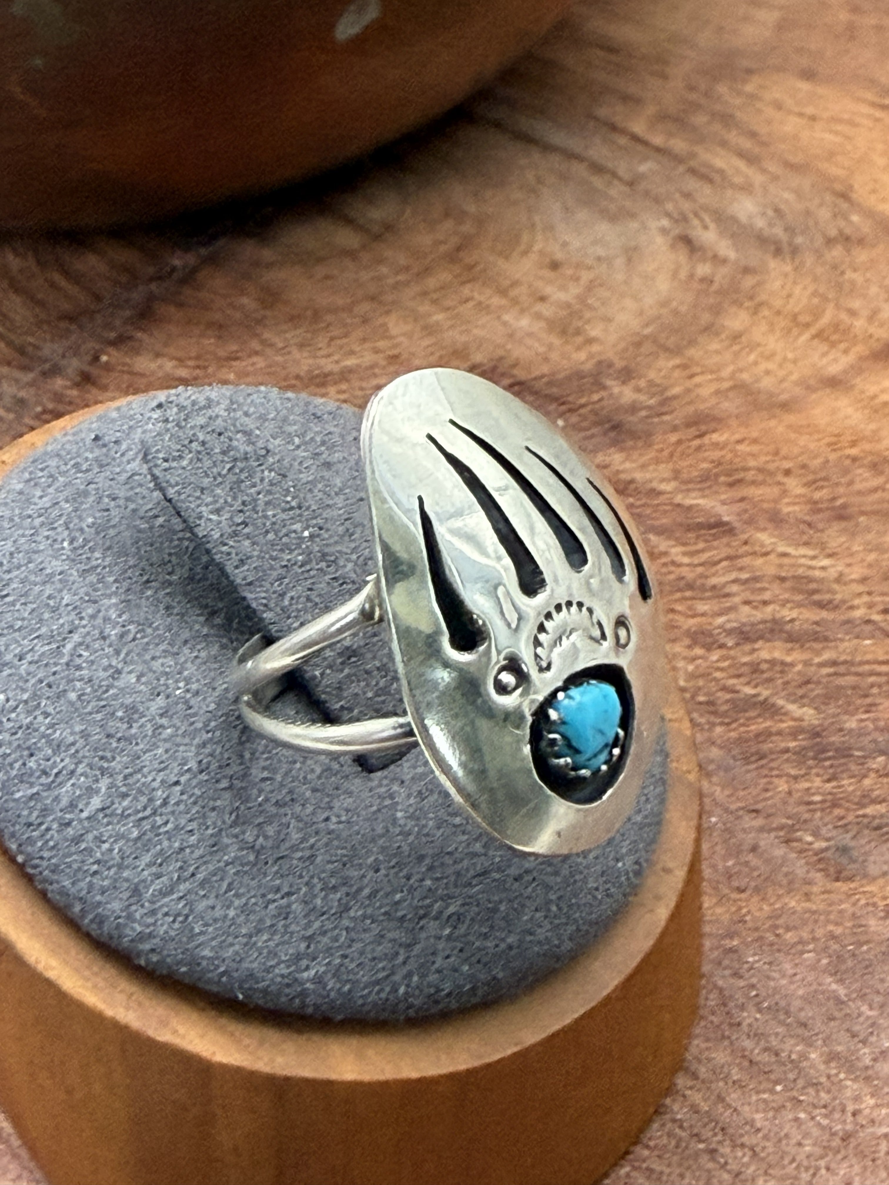 *Native American Made*  Navajo Brenda Boyd:  Bear Claw Ring