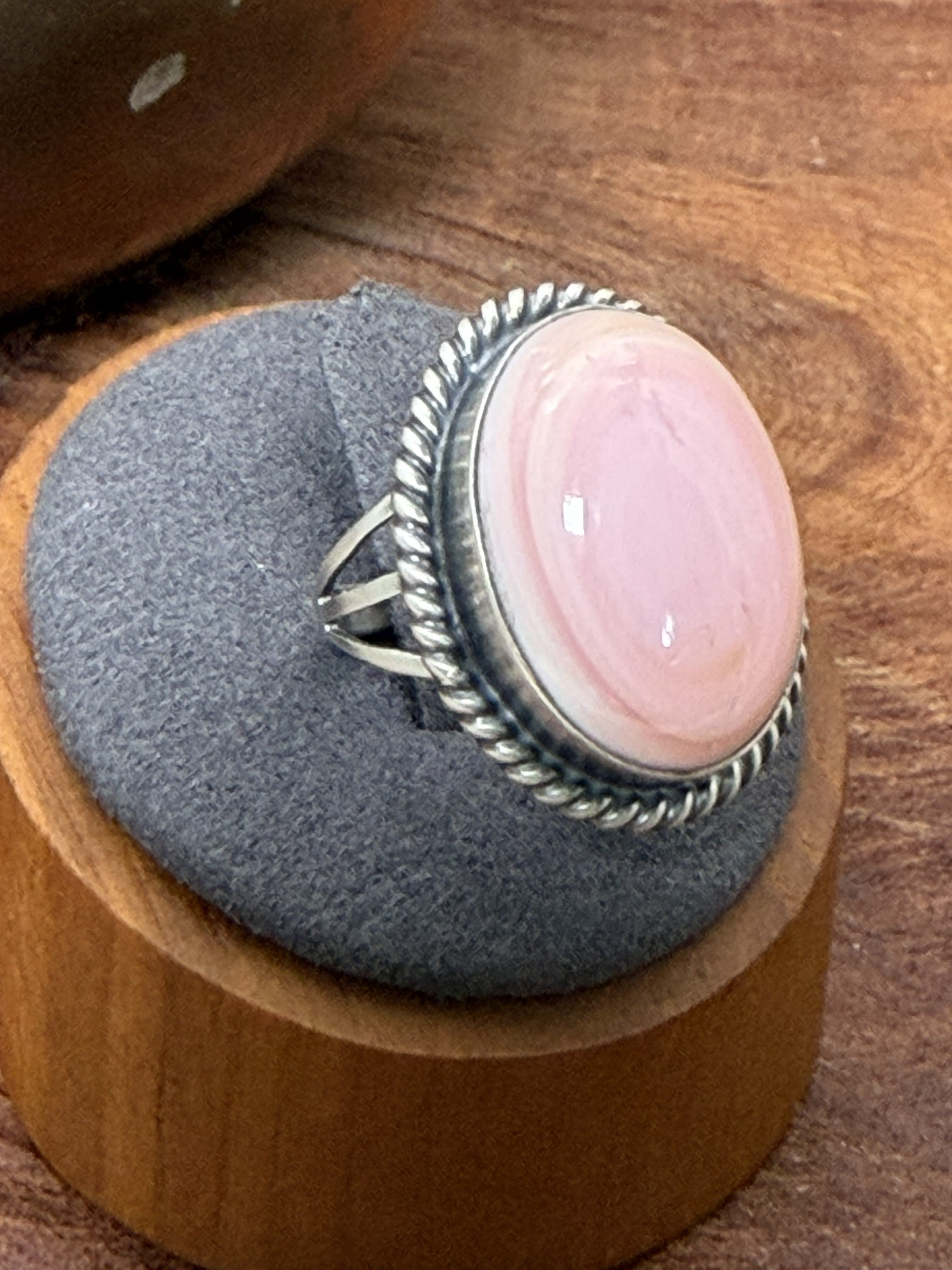 *Native American Made*  Navajo J. Belin:  Pink Conch Oval Ring