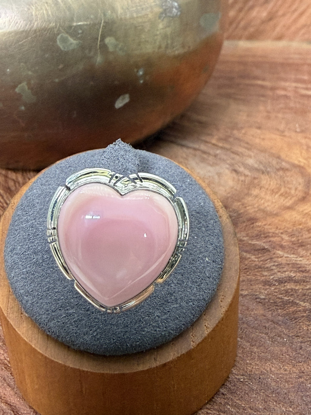 *Native American Made*  Navajo Samson Etsitty:  Pink Conch Heart Ring