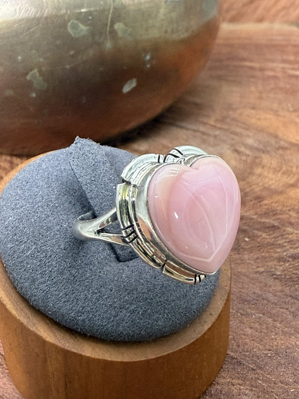 *Native American Made*  Navajo Samson Etsitty:  Pink Conch Heart Ring
