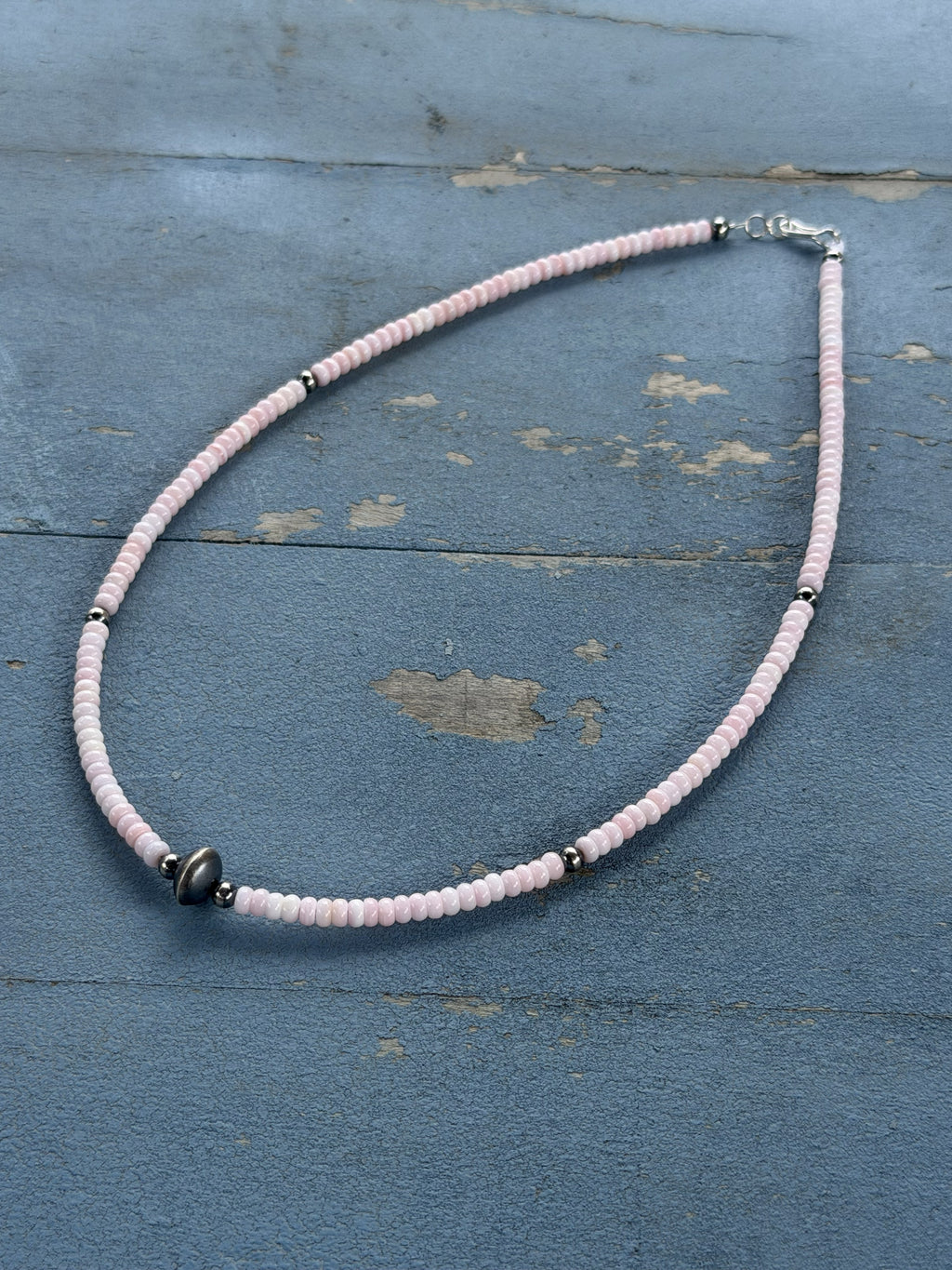 *Native American Made* Vicky Thompson:  18" Pink Conch with Navajo Pearl Necklace