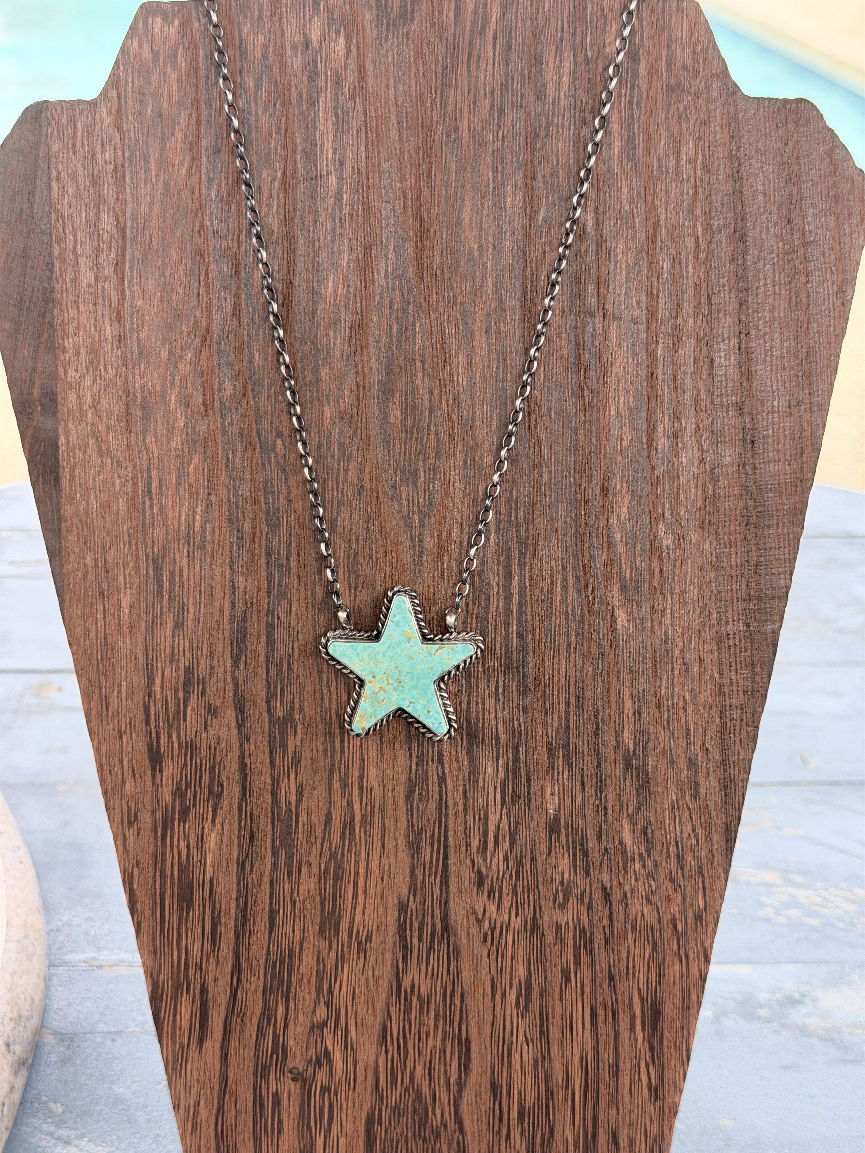 *Native American Made* Navajo Johnny Dixon:  18" Kingman Star Necklace
