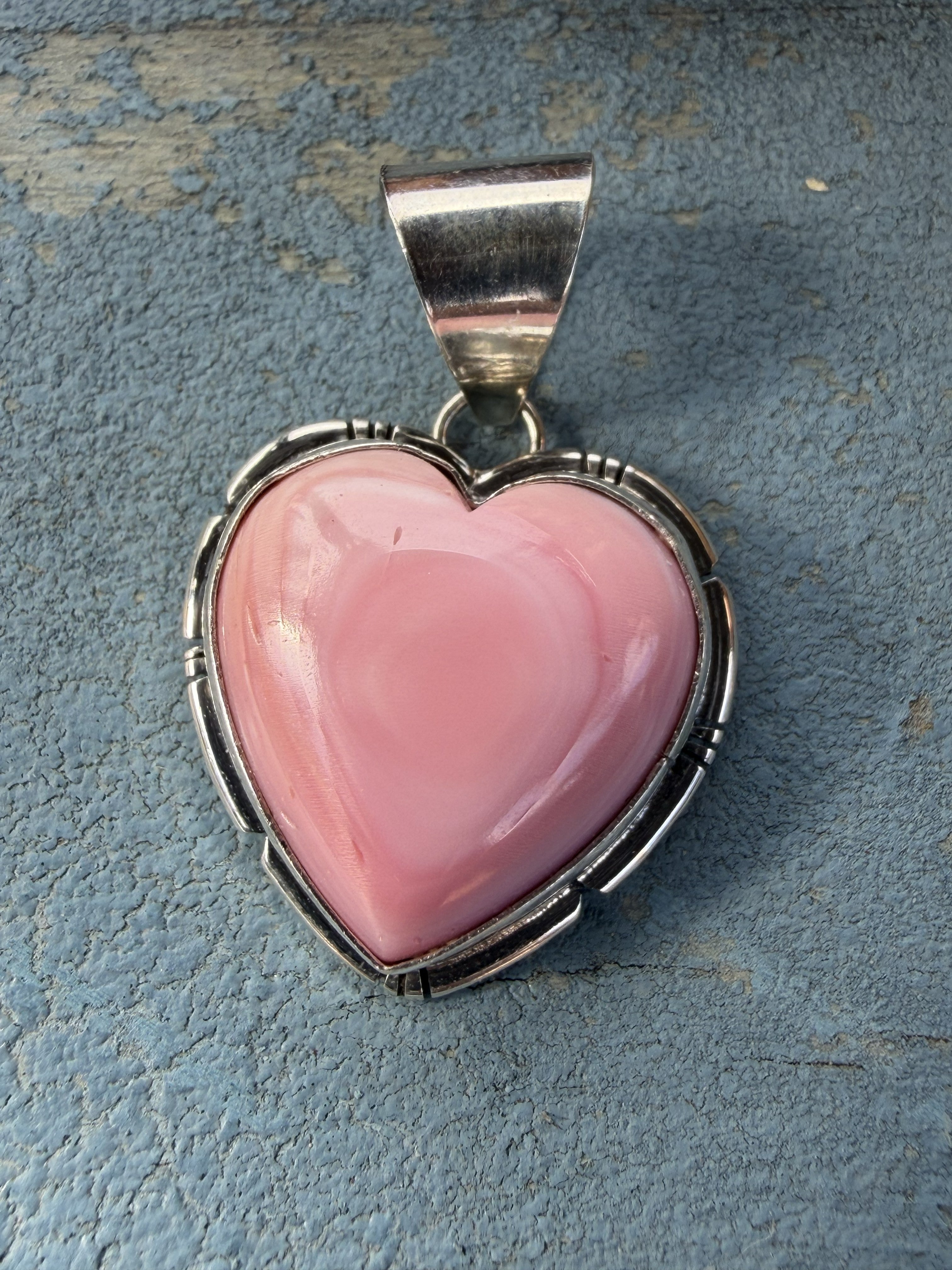 *Native American Made*  Navajo Samson Etsity Pink Conch and Sterling Silver Pendant