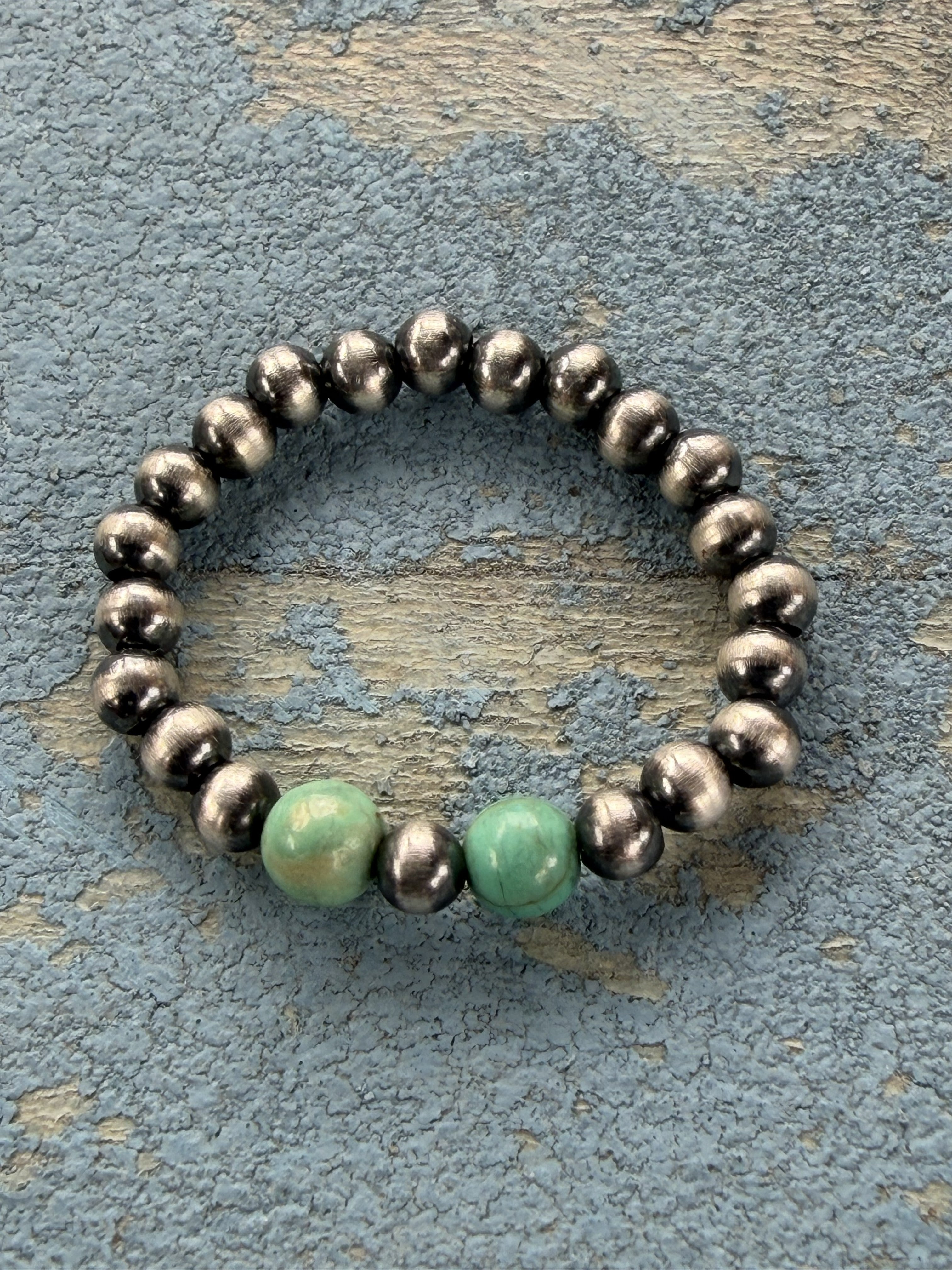 Strechy Sterling Pearls Ring with 2 Stones