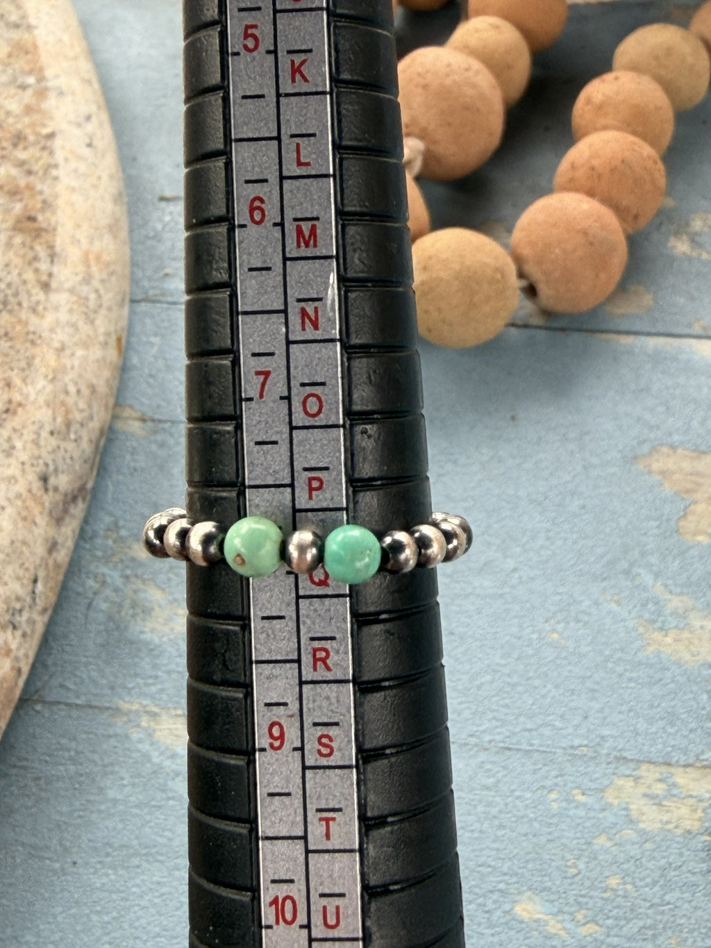 Strechy Sterling Pearls Ring with 2 Stones