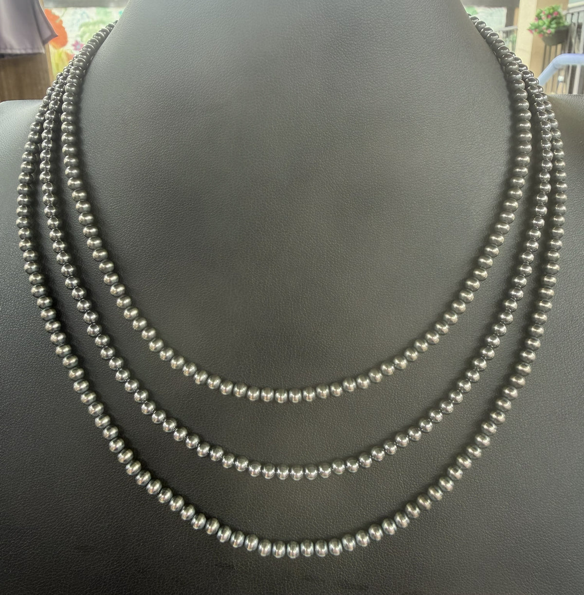 *Native American Hand Strung*  Navajo Harold Tahe 4mm Desert Pearl Necklace