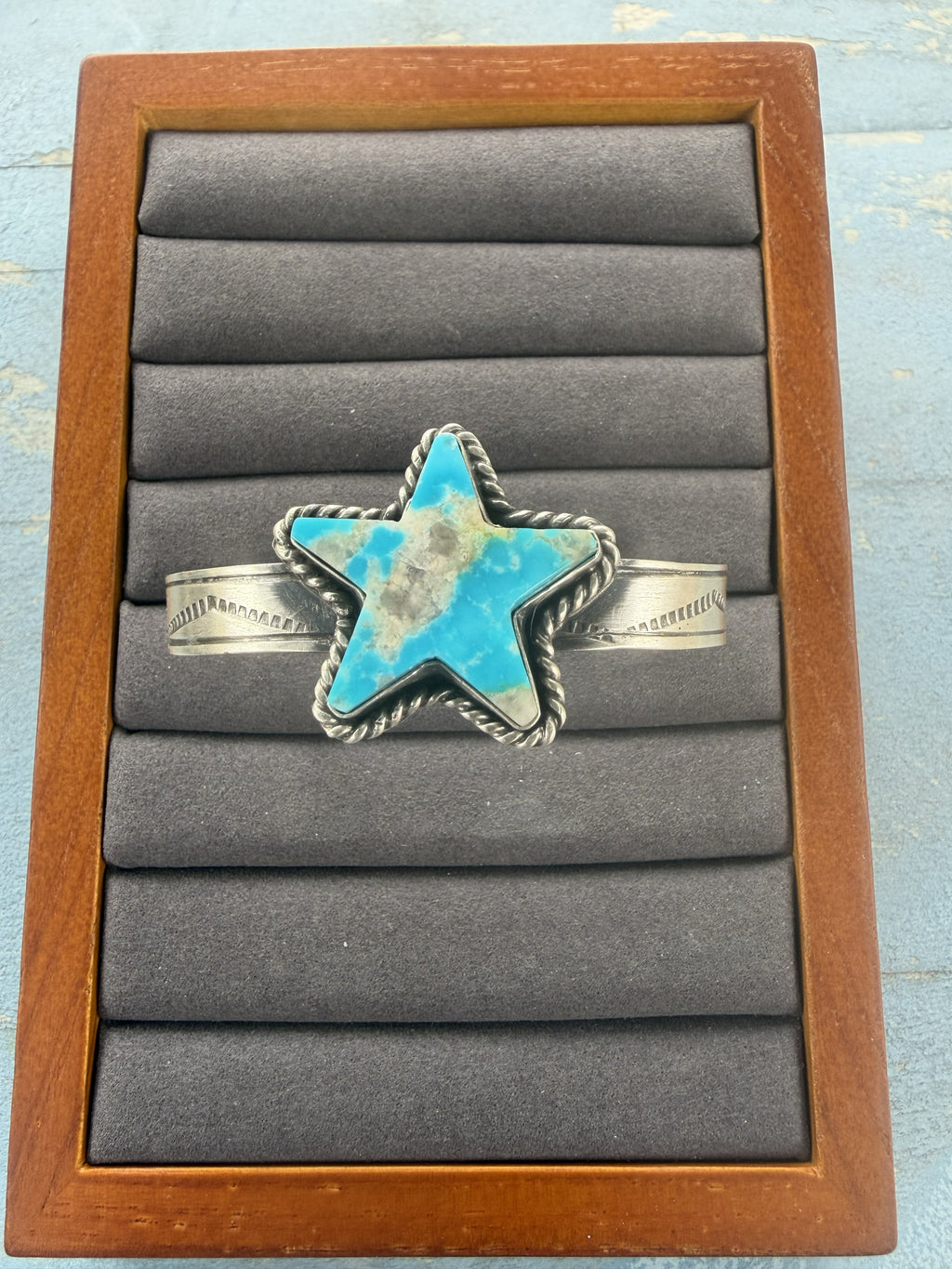 *Native American Made*  Navajo Rick Enriquez Kingman Star Cuff