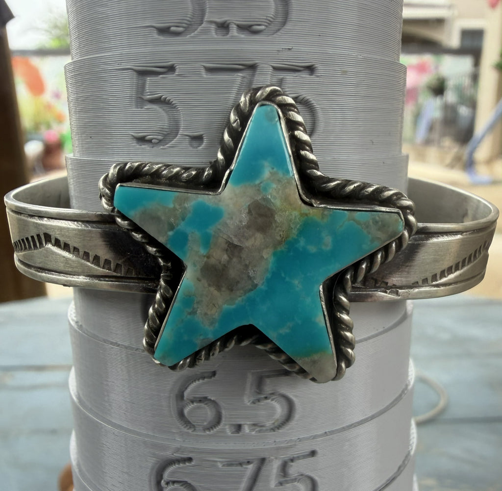 *Native American Made*  Navajo Rick Enriquez Kingman Star Cuff
