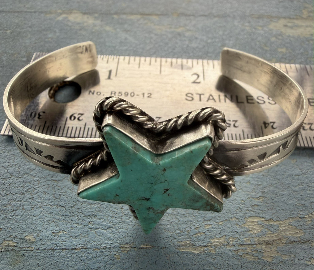 *Native American Made*  Navajo Rick Enriquez Kingman Star Cuff