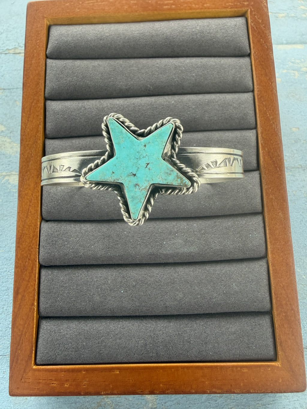 *Native American Made*  Navajo Rick Enriquez Kingman Star Cuff
