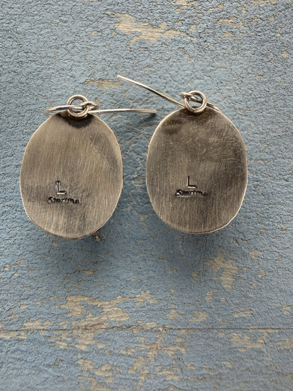 *Native American Made*  Navajo Trish Largo Pink Conch Oval Dangle Earrings