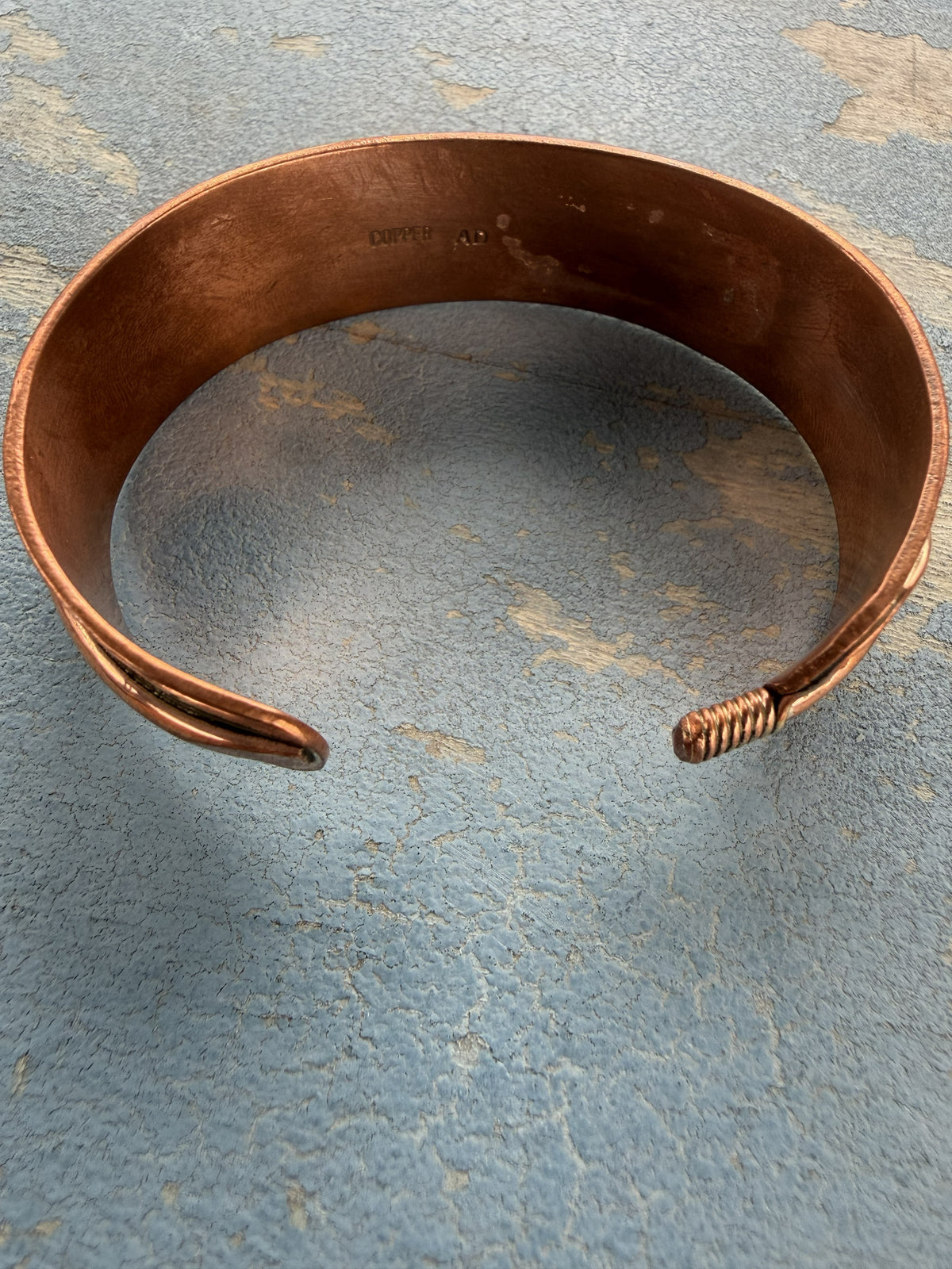 *Native American Made*  Navajo Aaron Davis Feather Copper Bracelet